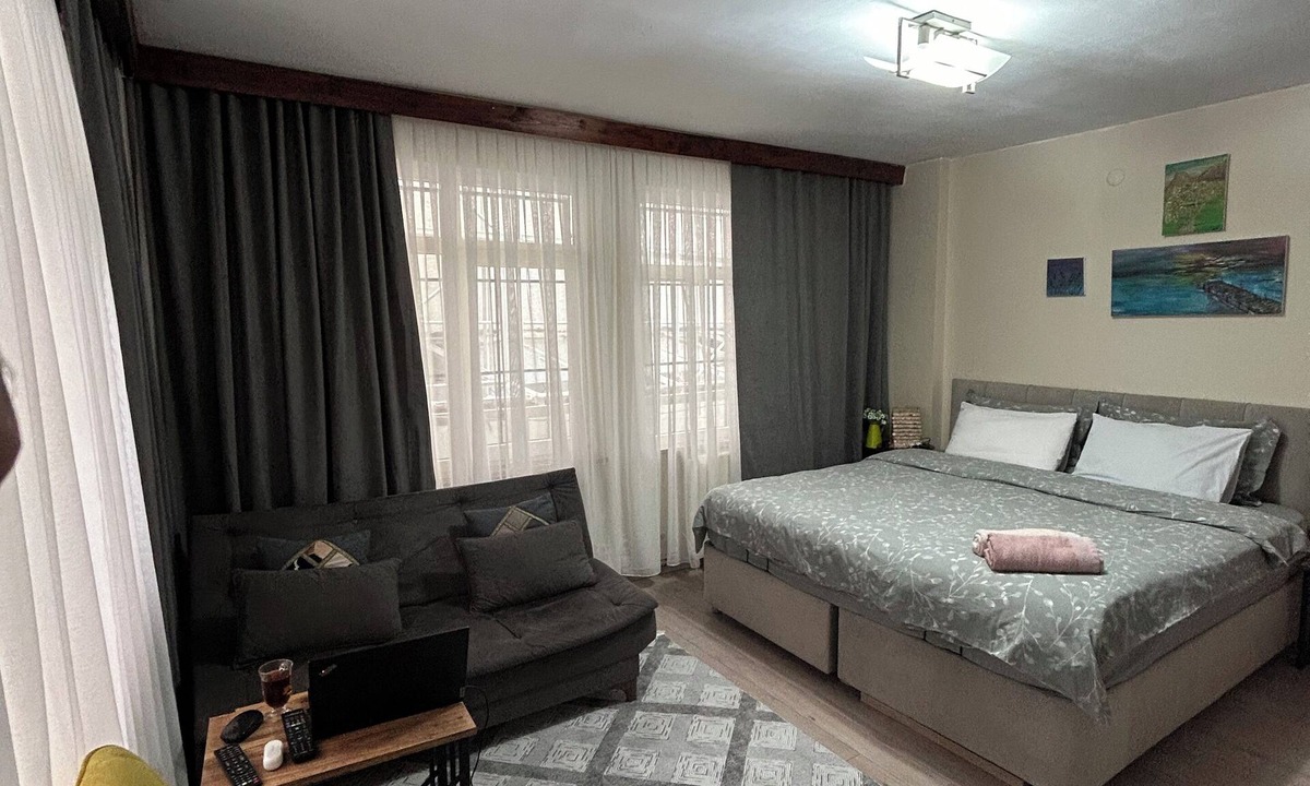 Sisli Apartment | Stylish Central Istanbul Apartment – Perfect Location Near Shops & Restaurants