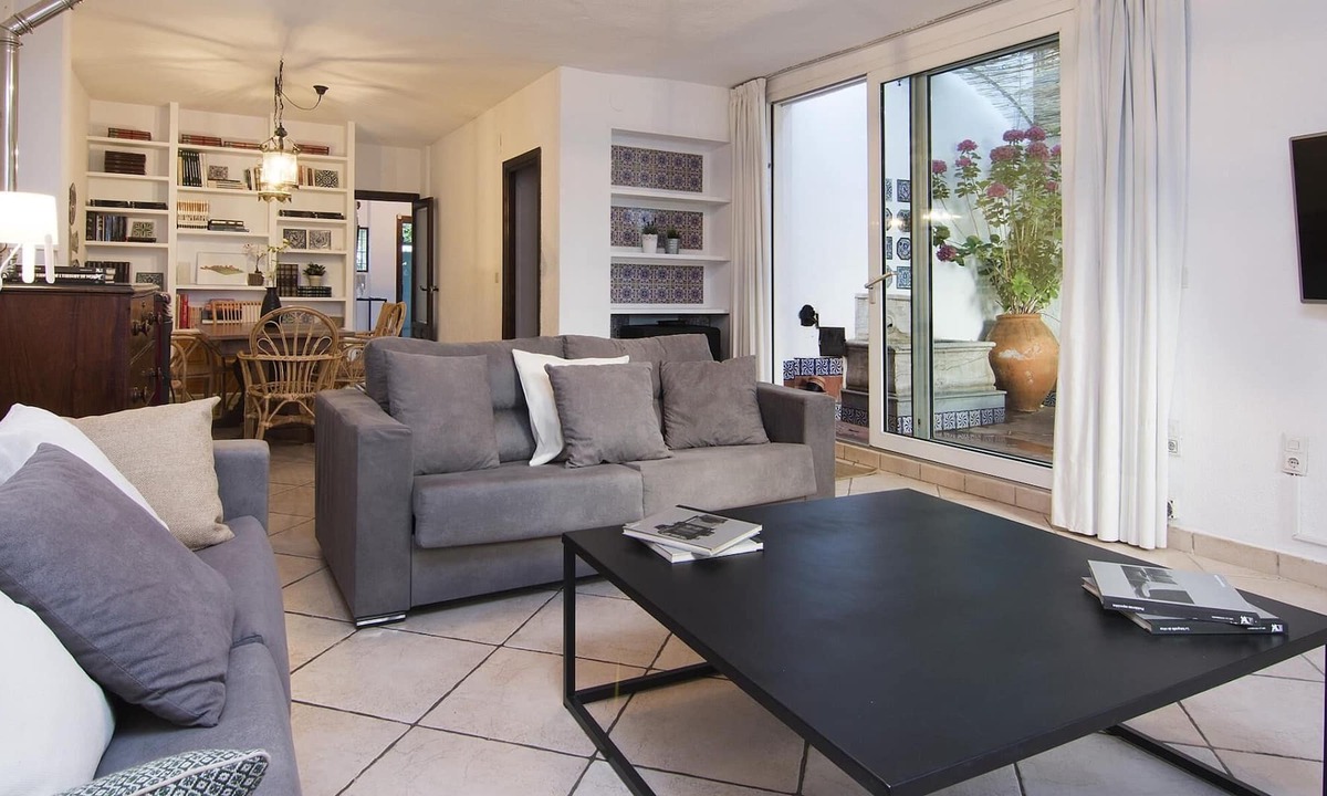 Beiro Apartment | tuGuest Pool House Albaicín