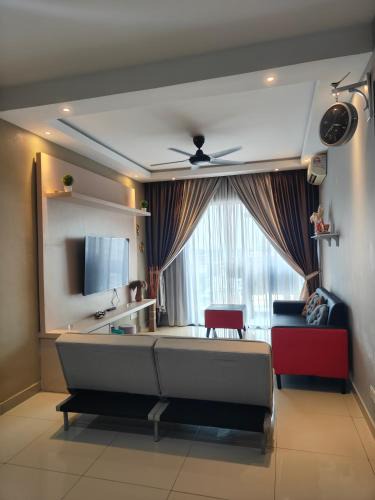 Seri Kembangan Apartment | Univ 360 Seri Kembangan - Cozy Homestay Free Wifi - Netflix - Prime Video