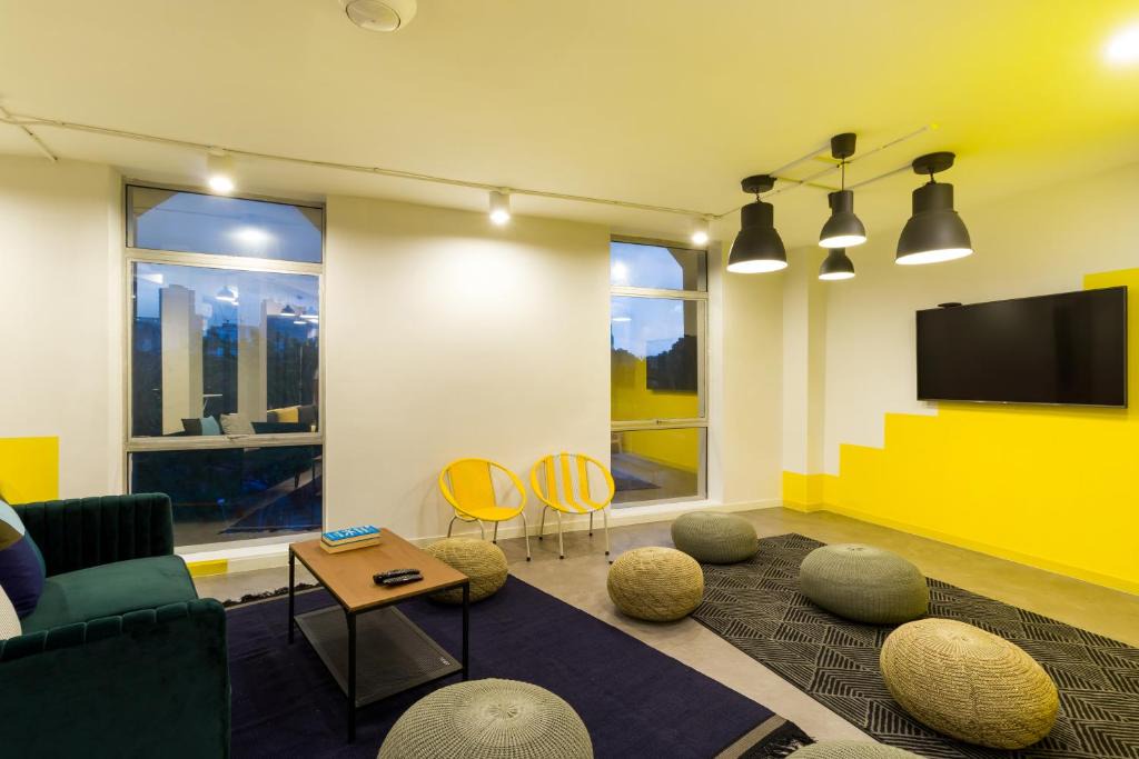 Kampung Pandan Dalam Hostel | Upstairs Downstairs CoLiving Kampung Pandan