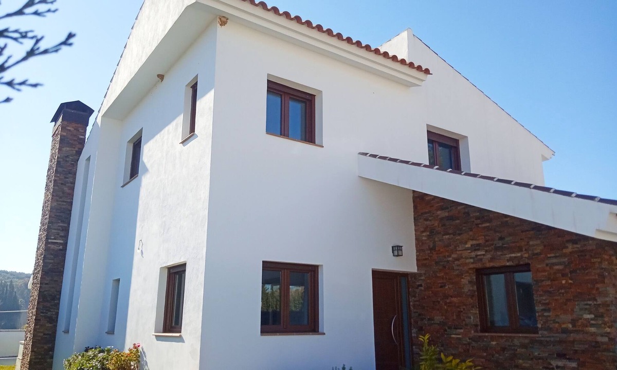 Loja House | Villa Madodos. A special and versatile accommodation.