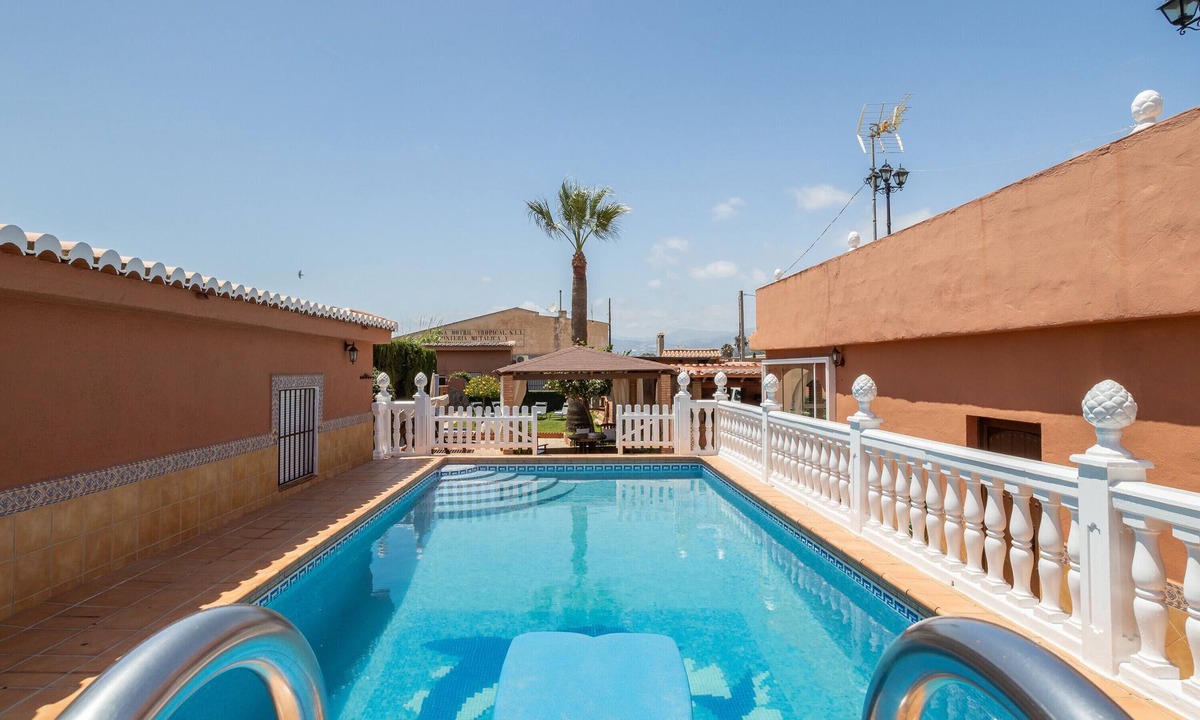 Motril Villa | Villa 'Torres Motril' with Sea View, Wi-Fi and Air Conditioning