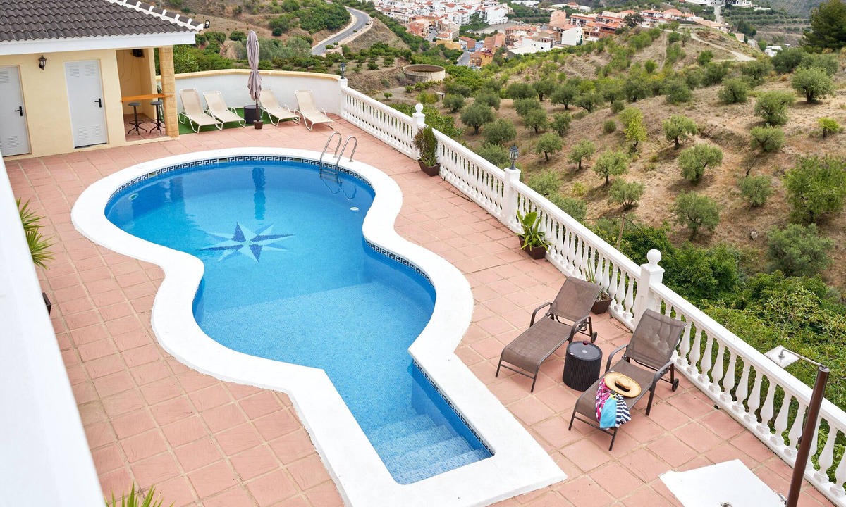 Itrabo Villa | Villa 'Villa Soraida' with Sea Views, Wi-Fi and Air Conditioning