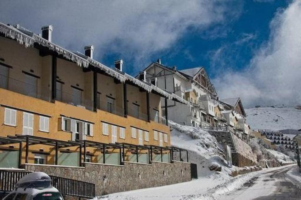 Pradollano Apartment | Vista Nevada Ski Lodge