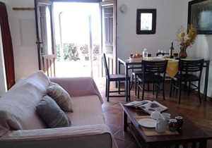 2-bedroom apartment with garden and porch (4 adults) in La Alpujarra