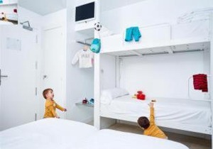 AMC Granada Hostal
