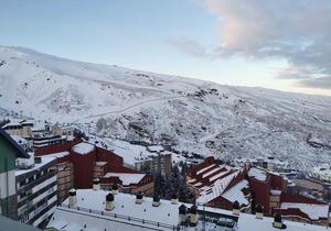 Apartamento en Sierra Nevada, próximo a pistas y plaza central, vistas increíbles