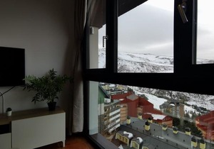 Apartamento en Sierra Nevada, próximo a pistas y plaza central, vistas increíbles