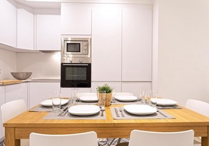 Charming two-bedroom apartment near Cathedral. Zacatin 103
