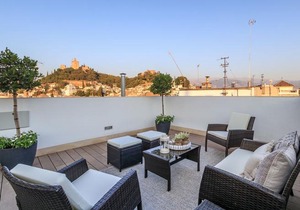 Chezmoihomes Plaza Nueva Penthouse