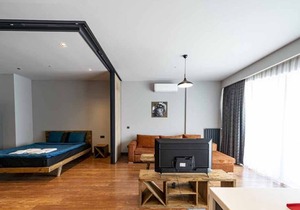 Classy, quality furnished residence-7/24 security