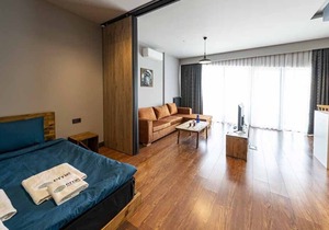 Classy, quality furnished residence-7/24 security