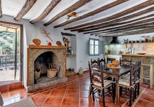 Cortijo Las Angosturas Montefrío by Ruralidays