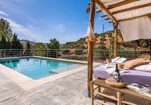 Cortijo Las Angosturas Montefrío by Ruralidays