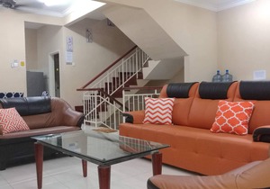 Puteri 6 Homestay Puchong