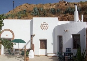 Self catering Cuevas del sol for 6 people