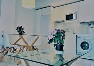 Spacious and modern Apartment with free parking in the heart of Granada 5