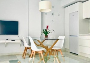Spacious and modern Apartment with free parking in the heart of Granada 6