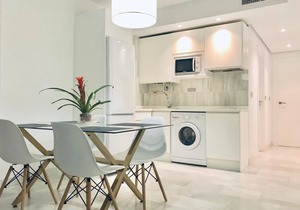 Spacious and modern Apartment with free parking in the heart of Granada 7