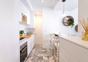 Stunning 2-bedroom apartment near Cathedral. Zacatin 303