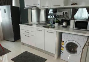 Summer Suites Studios