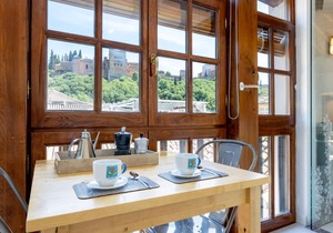 Unique Apartment with Stunning Alhambra Views