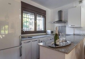 Villa Rural "Parador del Silo" with Mountain View, Pool, Balcony, A/C & Wi-Fi