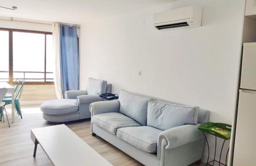 Velilla-Taramay Apartment | Ático en Almuñecar. Primera línea de playa con vistas espectaculares