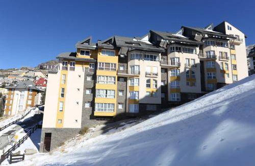Pradollano Apartment | 100 m² Apartment ∙ 3 bedrooms ∙ 11 guests