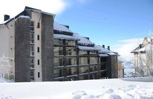 Pradollano Apartment | 100 m² Apartment ∙ 3 bedrooms ∙ 11 guests