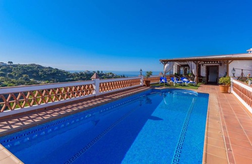 Almunecar House | 100 m² House ∙ 3 bedrooms ∙ 6 guests