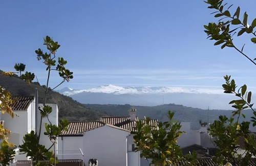 Viznar Apartment | 100 m² Serviced apartment ∙ 3 bedrooms ∙ 6 guests