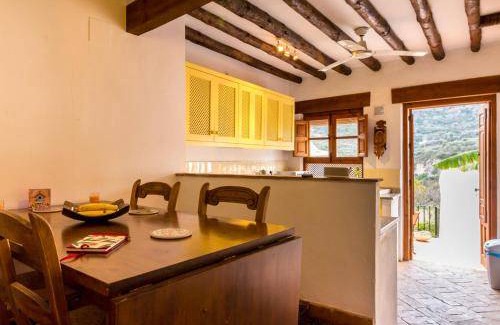 Albunuelas Villa | 104 m² Villa ∙ 3 bedrooms ∙ 6 guests