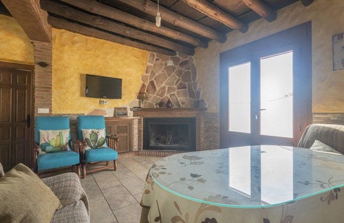 Cadiar House | 140 m² House ∙ 4 bedrooms ∙ 8 guests