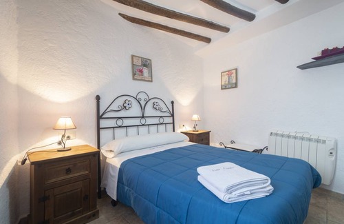 Cadiar House | 140 m² House ∙ 4 bedrooms ∙ 8 guests