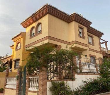 Padul Villa | 150 m² Villa ∙ 3 bedrooms ∙ 7 guests