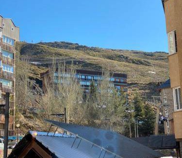 Pradollano Apartment | 150 m² Apartment ∙ 3 bedrooms ∙ 7 guests