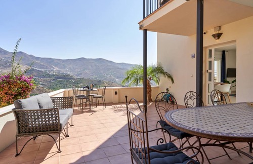 Velilla-Taramay House | 150 m² House ∙ 4 bedrooms ∙ 8 guests