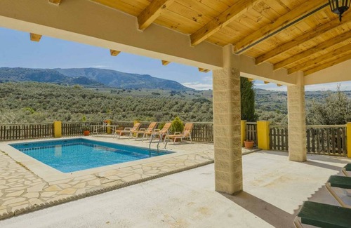 Montefrio House | 150 m² House ∙ 5 bedrooms ∙ 12 guests