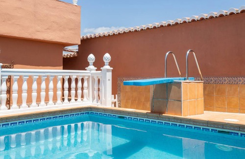 Motril Villa | 150 m² Villa ∙ 3 bedrooms ∙ 9 guests