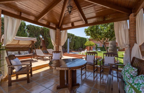 Motril Villa | 150 m² Villa ∙ 3 bedrooms ∙ 9 guests