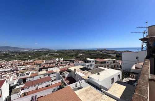 Salobrena House | 160 m² House ∙ 3 bedrooms ∙ 6 guests