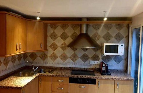 La Zubia House | 180 m² House ∙ 3 bedrooms ∙ 8 guests