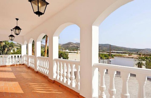 Motril House | 180 m² House ∙ 5 bedrooms ∙ 10 guests