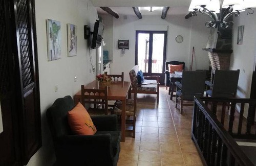 Portugos House | 180 m² House ∙ 6 bedrooms ∙ 12 guests