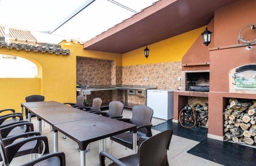 Illora House | 200 m² House ∙ 3 bedrooms ∙ 10 guests