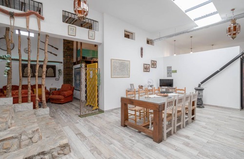 Granada House | 200 m² House ∙ 4 bedrooms ∙ 18 guests