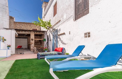 Padul House | 200 m² Maisonette ∙ 2 bedrooms ∙ 6 guests