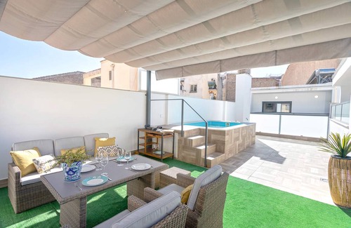 Camino de Ronda Apartment | 230 m² Apartment ∙ 5 bedrooms ∙ 10 guests