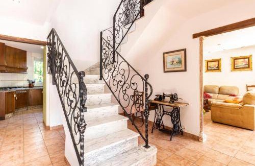 Beznar Villa | 268 m² Villa ∙ 6 bedrooms ∙ 12 guests